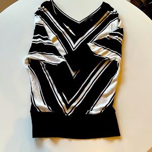 lightweight 3/4 sleeve sweater XL